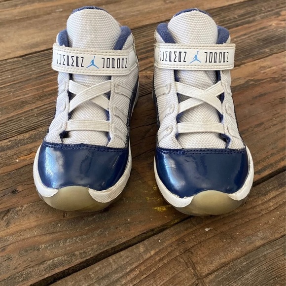 Jordan 11 Retro - Picture 6 of 8